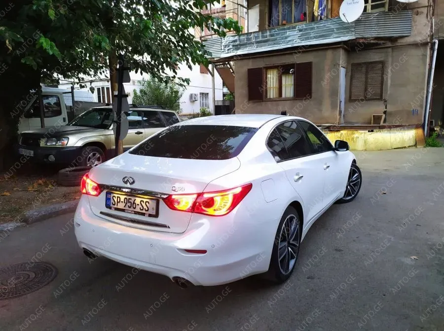 Infiniti Q50 2015 — photo 2