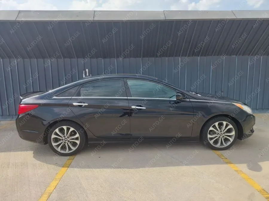 Hyundai Sonata 2013 — photo 2