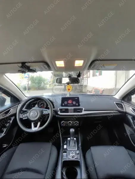 Mazda Mazda3 2017 — photo 2