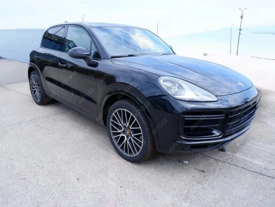 Porsche Cayenne 2021 — photo 2