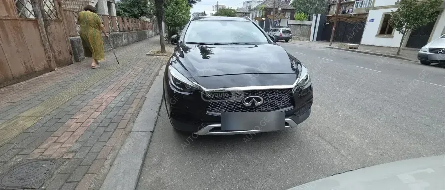 Infiniti QX30