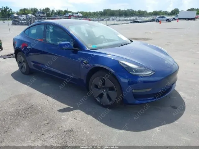 Tesla Model-3-Tesla
