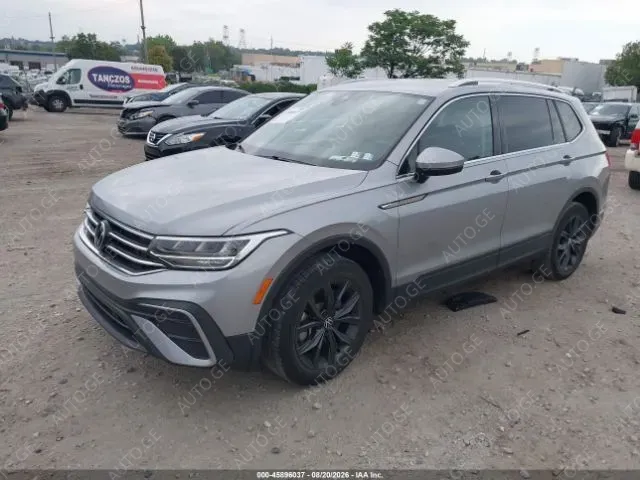 Volkswagen Tiguan 2022 — photo 2