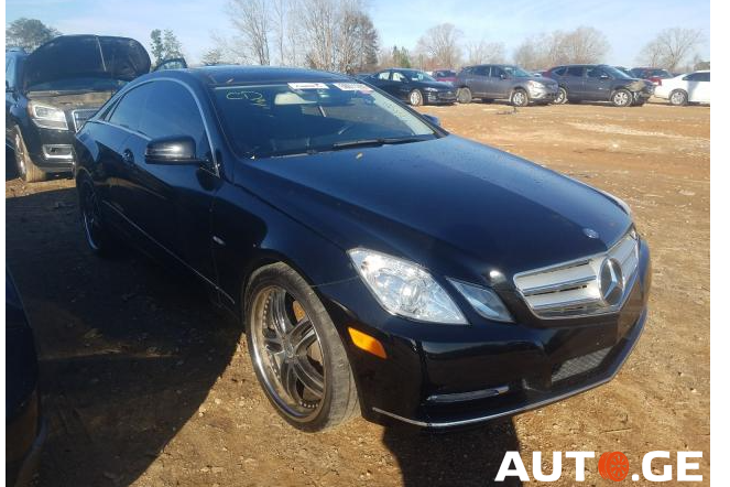 Mercedes-Benz E-350C 2012 — photo 2
