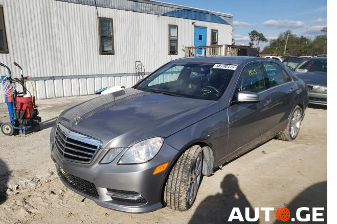 Mercedes-Benz E-350C 2013 — photo 2