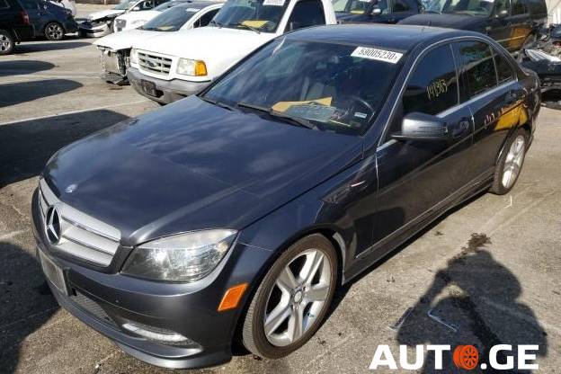 Mercedes-Benz C-300-Merc 2011 — photo 2