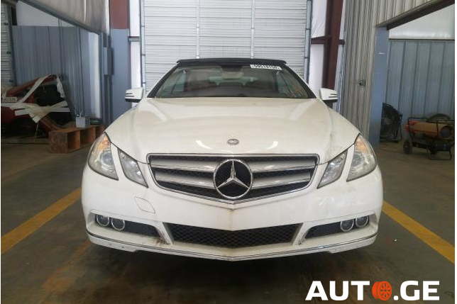 Mercedes-Benz E-350C 2011 — photo 2
