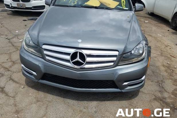 Mercedes-Benz C-250C 2013 — photo 2