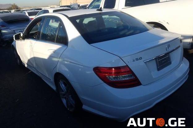 Mercedes-Benz C-250C 2013 — photo 2