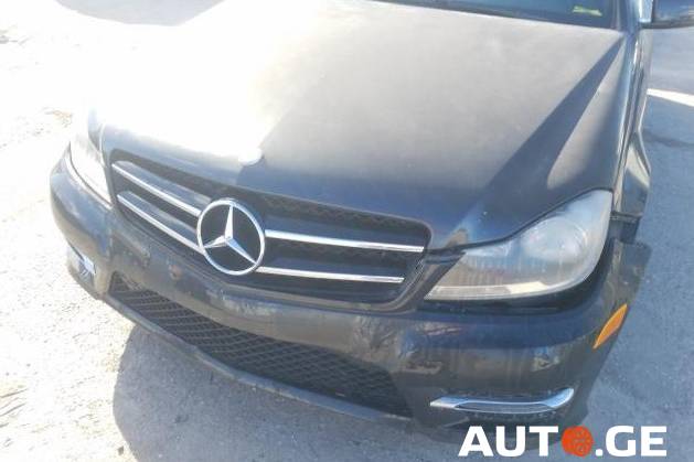 Mercedes-Benz C-250C 2015 — photo 2