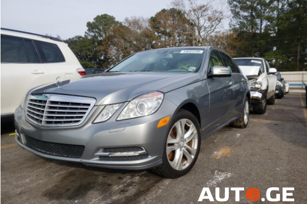 Mercedes-Benz E-350C 2011 — photo 2
