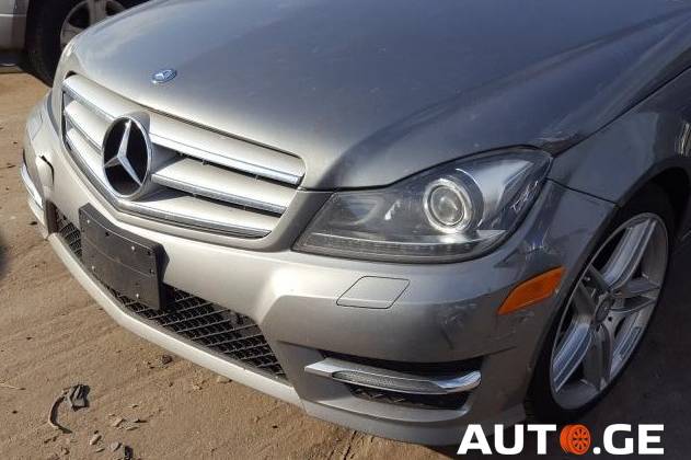 Mercedes-Benz C-250C 2013 — photo 2