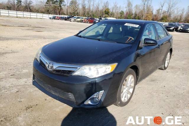 Toyota Camry 2012 — photo 2
