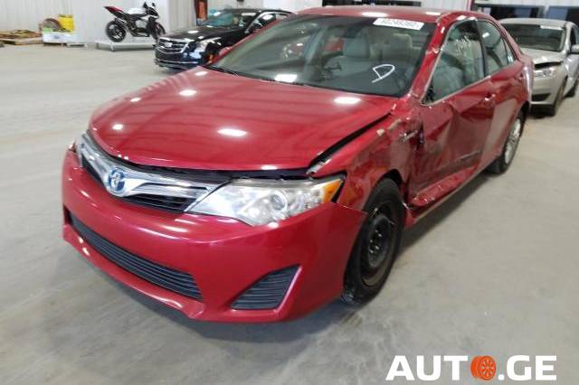 Toyota Camry 2012 — photo 2