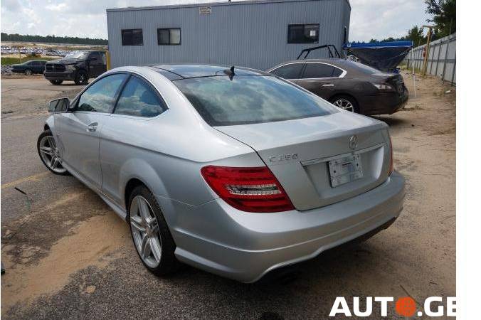 Mercedes-Benz C-250C 2012 — photo 2