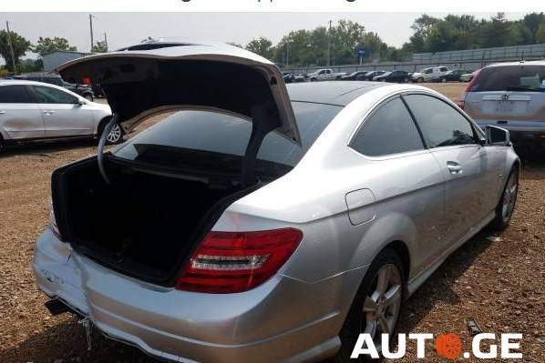 Mercedes-Benz C-250C 2012 — photo 2
