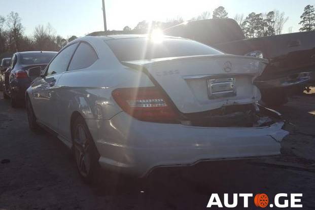 Mercedes-Benz C-350C 2012 — photo 2