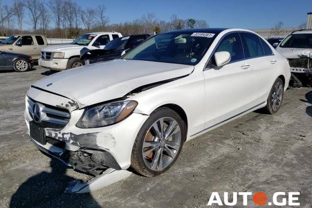 Mercedes-Benz C-300-Merc 2015 — photo 2