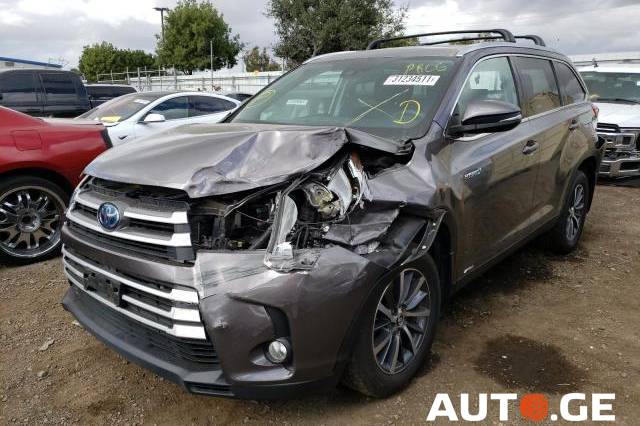 Toyota Highlander 2019 — photo 2