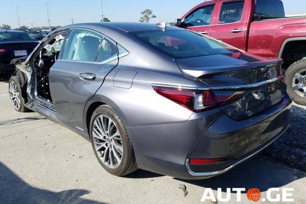 Lexus Es300 2020 — photo 2