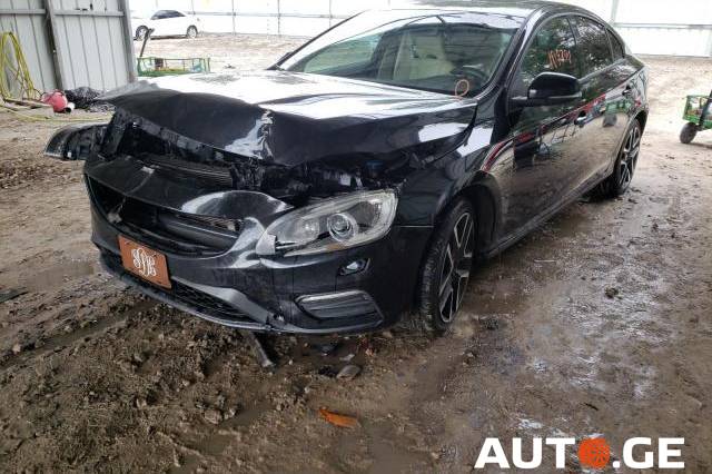Volvo S60 2017 — photo 2