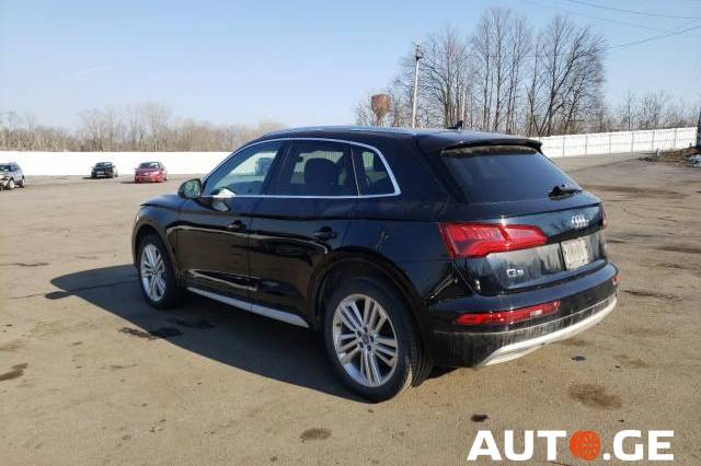 Audi Q5 2018 — photo 2