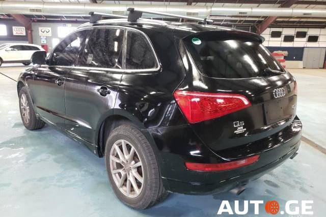 Audi Q5 2012 — photo 2