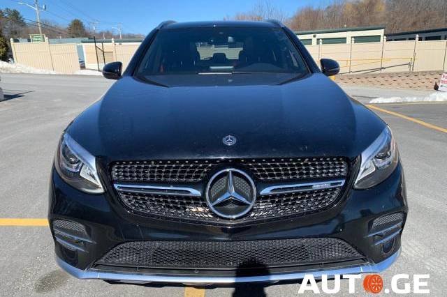 Mercedes-Benz Glc-43-Amg 2018 — photo 2