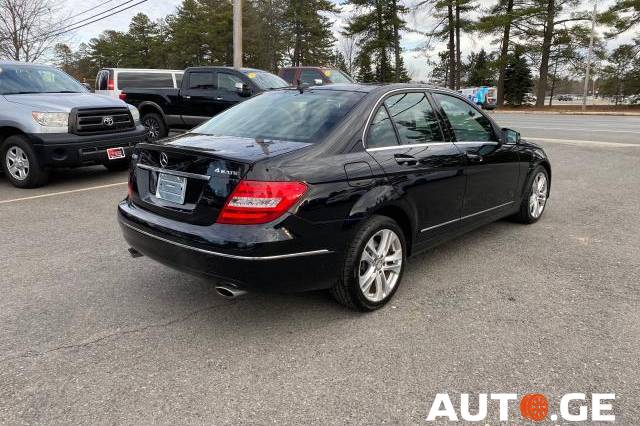 Mercedes-Benz C-300-Merc 2012 — photo 2
