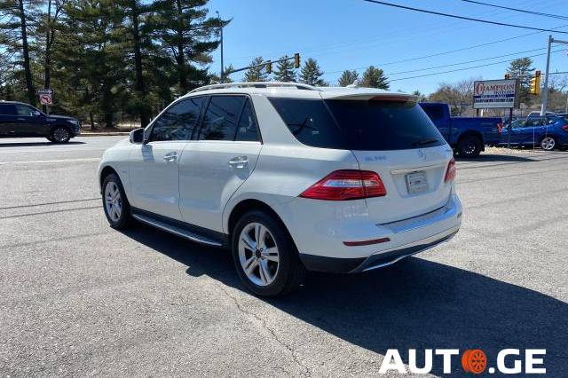 Mercedes-Benz Ml-350S 2012 — photo 2