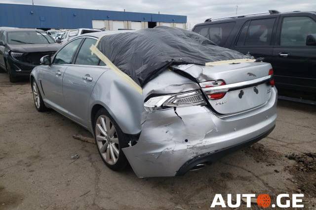 Jaguar XF 2013 — photo 2