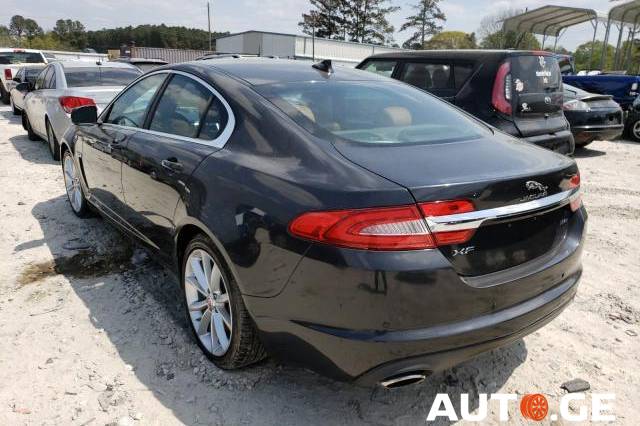 Jaguar Xf 2015 — photo 2