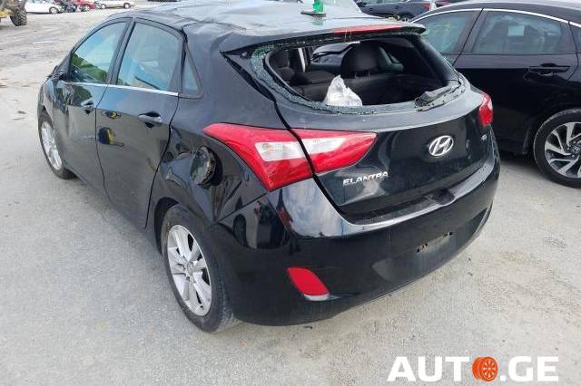 Hyundai Elantra 2013 — photo 2