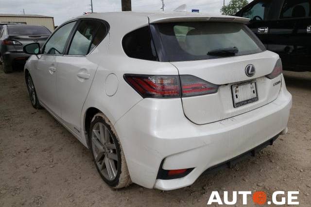 Lexus Ct-200H 2015 — photo 2