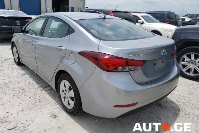 Hyundai Elantra 2016 — photo 2