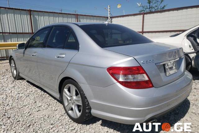 Mercedes-Benz C-300-Merc 2011 — photo 2
