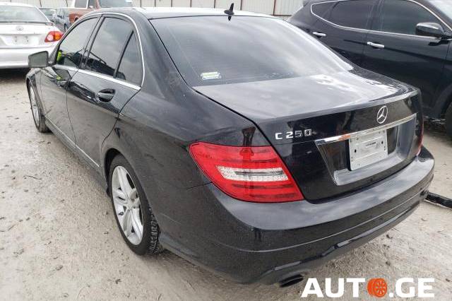 Mercedes-Benz C-250C 2013 — photo 2