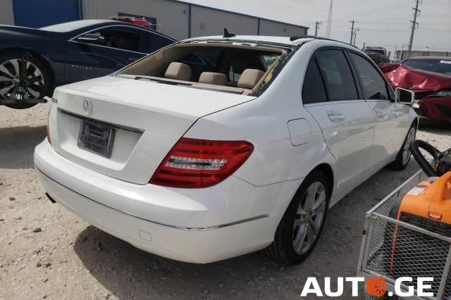 Mercedes-Benz C-250C 2013 — photo 2
