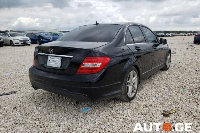 Mercedes-Benz C-250C 2013 — photo 2