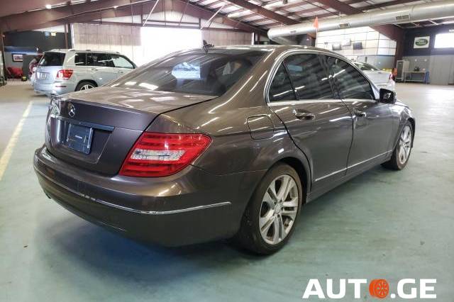 Mercedes-Benz C-250C 2013 — photo 2