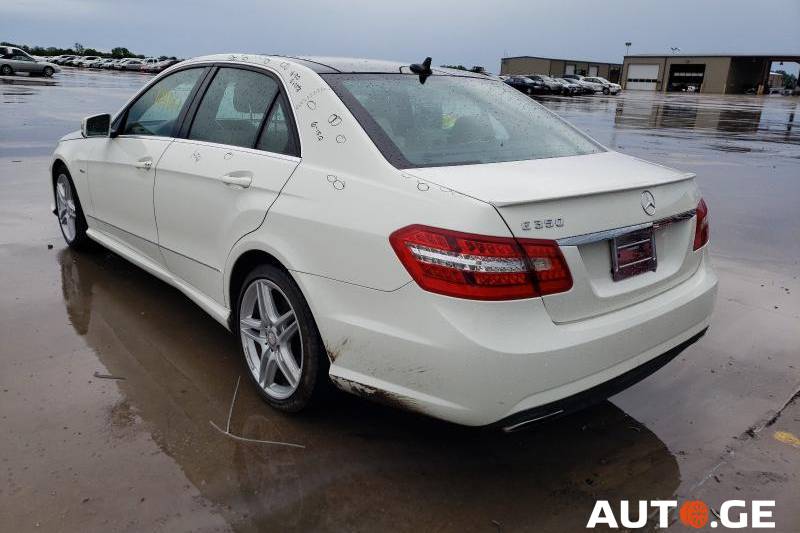 Mercedes-Benz E-350C 2012 — photo 2