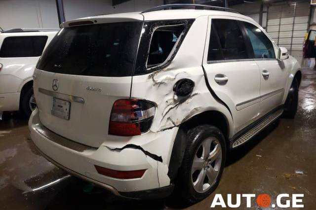Mercedes-Benz Ml-350S 2011 — photo 2