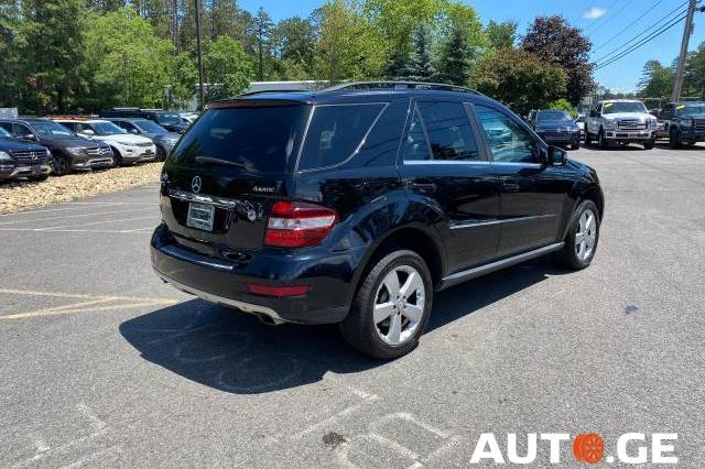 Mercedes-Benz Ml-350S 2011 — photo 2