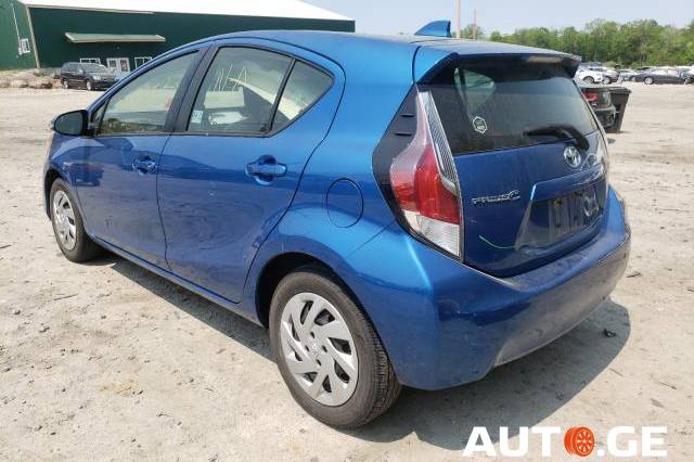 Toyota Prius 2015 — photo 2