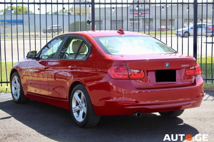BMW 320 2015 — photo 2