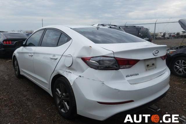 Hyundai Elantra 2018 — photo 2