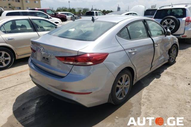 Hyundai Elantra 2017 — photo 2