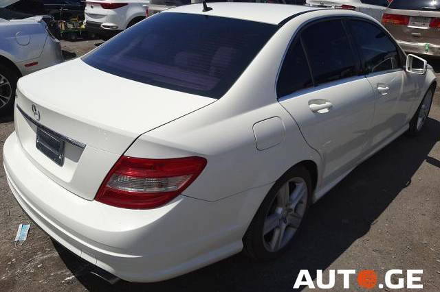 Mercedes-Benz C-300-Merc 2011 — photo 2