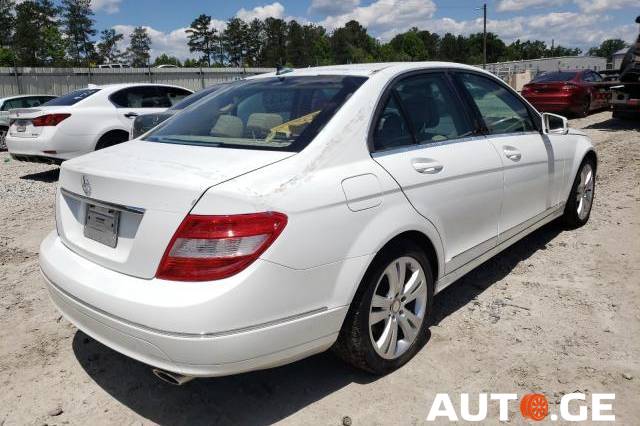 Mercedes-Benz C-300-Merc 2010 — photo 2