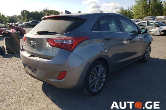 Hyundai Elantra 2016 — photo 2